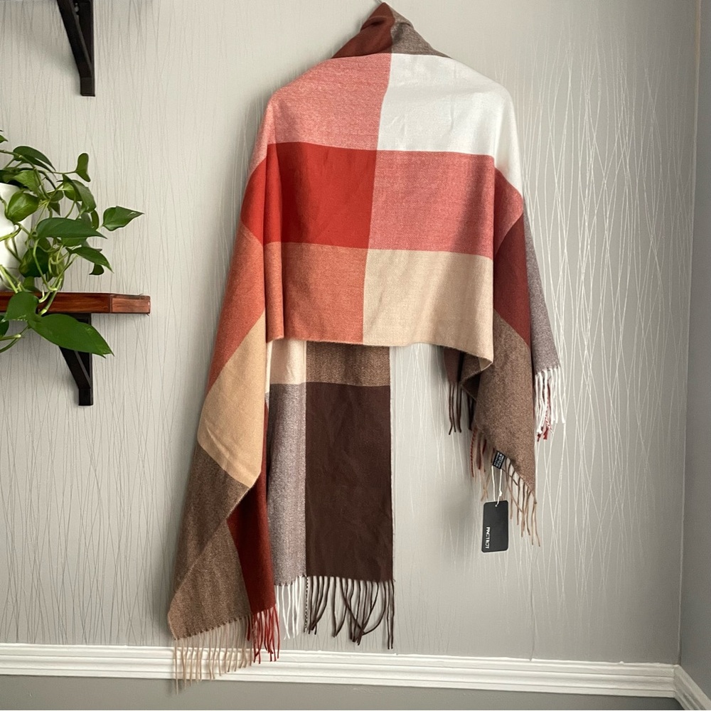 Cozy Colorblock Fringe Wrap Shawl - Rust & Cream - Picture 4 of 6